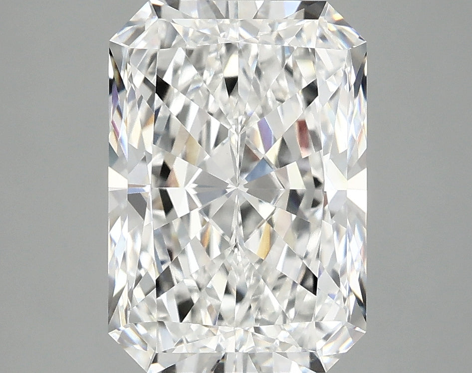 3.87ct Radiant Lab-Grown Diamond E VVS2 — IGI Certified